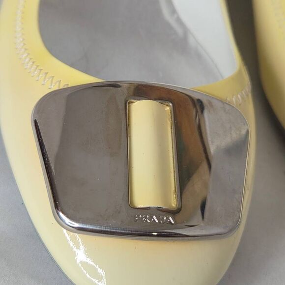 Prada shoes - Picture 3 of 12